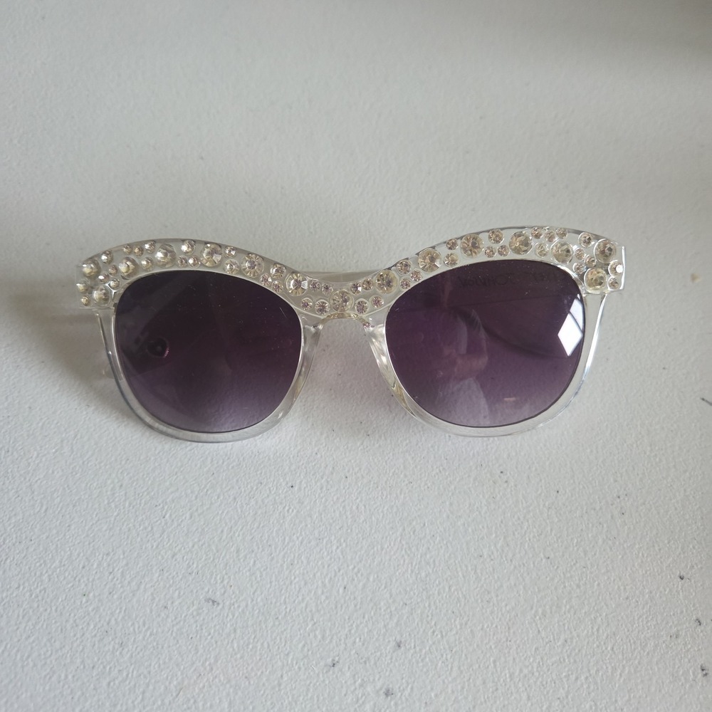 Betsey Johnson Sunglasses Cat Eye Rhinestone Silver Bling Clear Heart